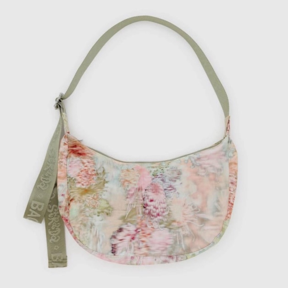 Collina Strada x BAGGU Medium Nylon Crescent Bag in Cream Chrysanthemum
